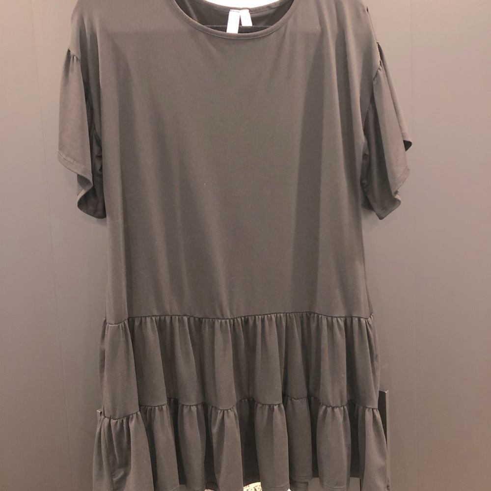 Black knee length dress size medium